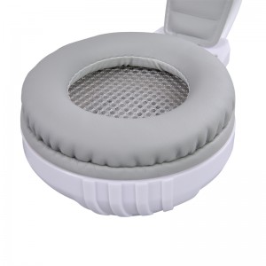 Laadukkaat 3,5 mm: n PC-pelikuulokkeet johtivat suuriin korviin