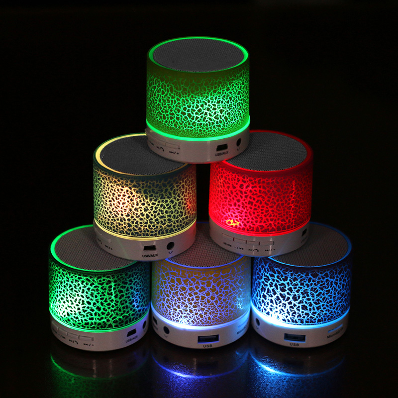 Kuuma myynti värikäs mikro kannettava mini langaton kaiutin seistä, LED pyöreä langaton kaiutin