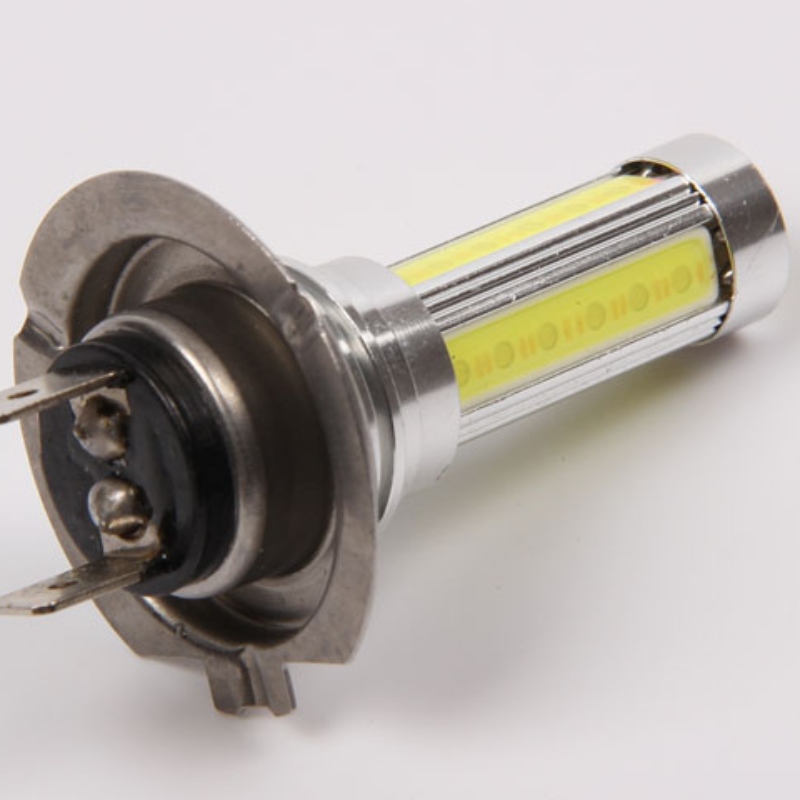 H7 COB 7.5W automaattinen LED-valo syttyi