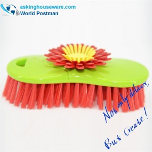 Akbrandin kukkamuotoiset vaatteet, kengät, hankausharja