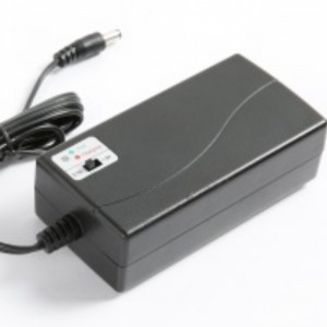 NIMH-akkulaturi 7,2 V ~ 12 V: n NIMH / NICD-akkuihin