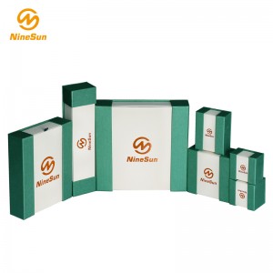 Halpa hinta mukautettu logo painettu valkoinen pahvi lahjakorurasia