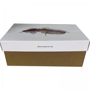 Kenkäkotelo, jossa on kansi