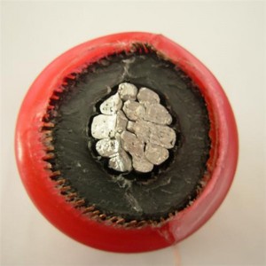 15KV 8,7 / 15KV Xlpe -kupariydin MV-virtajohto metallisella panssarilla