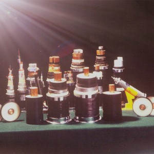 Kaikki koko 110KV: n korkeajännitteinen suojattu kaapeli sähkönsiirtoon. By GB 11017, IEC60840