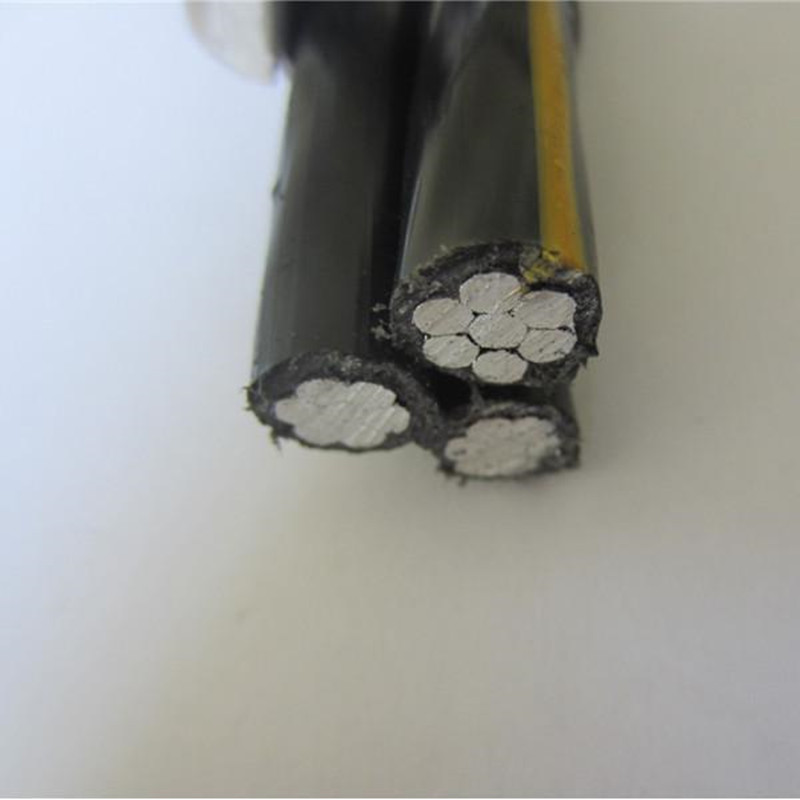 0,6 / 1 kv yläpään kaksipuolinen tripleksi, neliyksikön palvelupudotus, abc-kaapeli