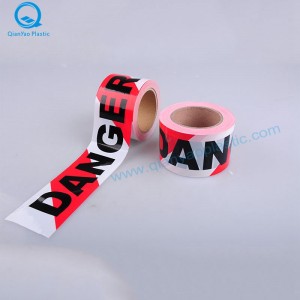 VAARA / VAARA ÄLÄ JÄLLE Punaisella / Valkoisella esteteipillä; Punainen / valkoinen Word-suojateipillä