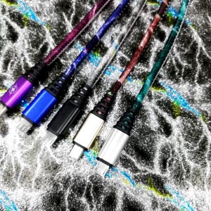 Kiiltävä PU-nahka nopeasti ladattava pyöreä alumiinikotelo USB-kaapeli mikro-USB, tyyppi C, iPhonen salaman lataus ja synkronointi