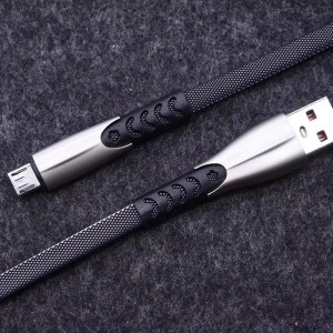 3.8A punottu, nopeasti ladattava litteä sinkkiseoskotelon sotkeutumaton joustava USB-datakaapeli mikro-USB, tyyppi C, iPhonen salaman lataus ja synkronointi