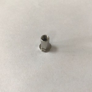 niitti mutteri litteä pää