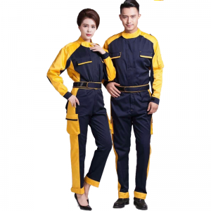 Useita mukautettujen työvaatteiden keskeisiä osia