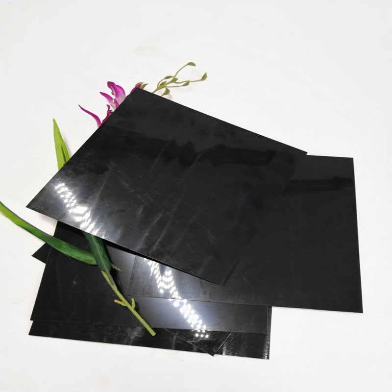Kuuma myynti 1,0 mm musta kiiltävä kova polyesterimuovilevy huonekalujen sisustamiseen