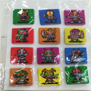 Kiina-tehdas peltikilven nappimerkki ja värikäs logomerkki