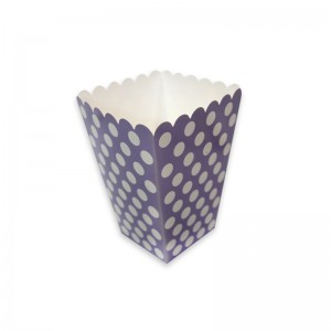 Kannettavan paperin pakkauslaatikko karkkia pahvikoteloon. Värikkäitä OEM-pakkauslaatikoiden juhlalahjoja