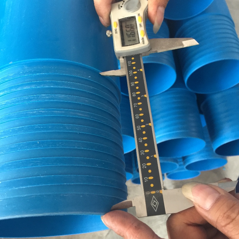 3 tuuman PVC-porausputki kierreliitoksella