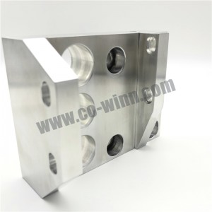 Räätälöity CNC-työstö alumiinimoottorin varaosina