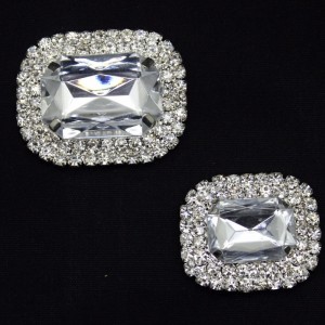 Uusi muotoilu tyylikäs valkoinen koru kirkas akryyli strassi nappi halpa ompelu muovinen painike 9