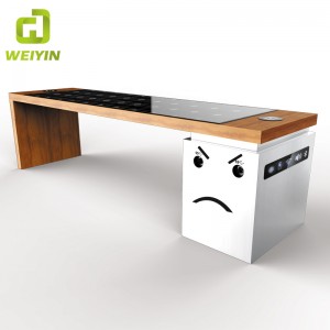 Aurinkoenergiaa älykäs puutarhapatioteräspenkki, jossa USB ja langaton puhelinlaturi