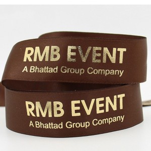 räätälöity värikäs logotulostus kohokuviointifoliopainattu musta satiininauha