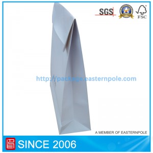 Kuuluisa brändin paperipussi