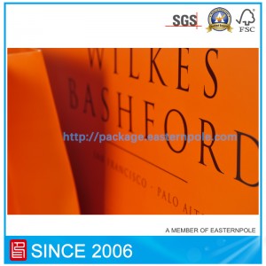 Ostaa paperipussi, jossa on yksilöllinen muotoilu