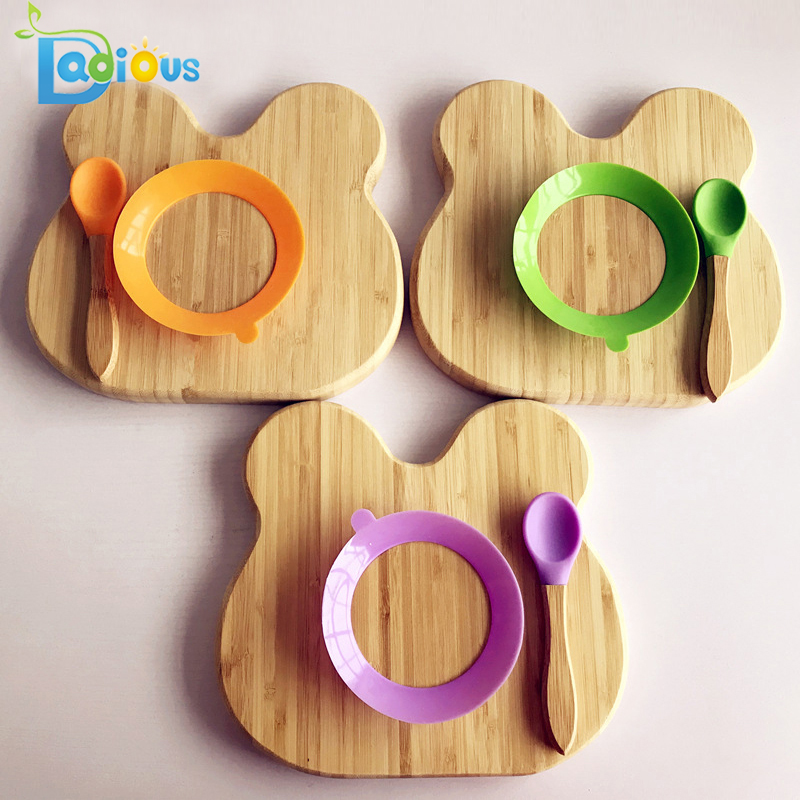 Ympäristöystävällinen uudelleenkäytettävä halpa Bamboo Kids -levyt Toddler Bamboo Spoons Silikoni-imu Puinen vauvan levy