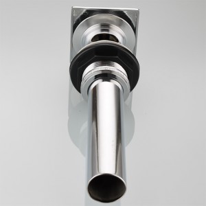 Hiusten tulppa kylpyammeen kannen tyhjennykseen