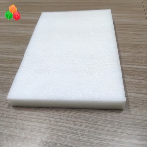 Laajennettu polyeteeni pehmeä esd mustavalkoinen epe-pakkausvaahtolevykappale kone- / elektroniikkakuljetusten suojapakkauksiin