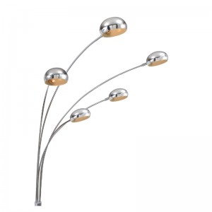 Moderni lattiavalaisin marmorialustalla