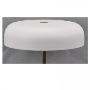 LED-pöytävalaisin marmoripohjaisella ja metallisella varjolla