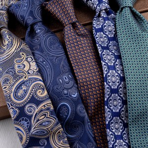 100% Woven Necktie polyesteri