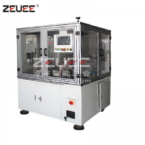 Hopeapisteinen metallituotteiden automaattinen ruuvin niittauskone