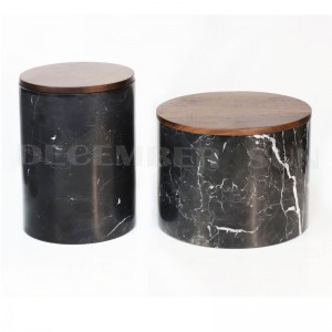 Musta marmorinen kanisterisarja