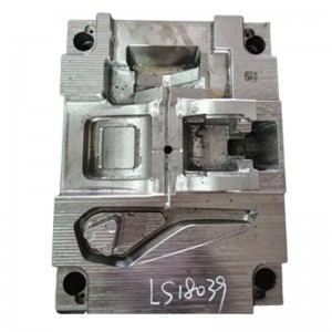 Turvavyö avaa kannen