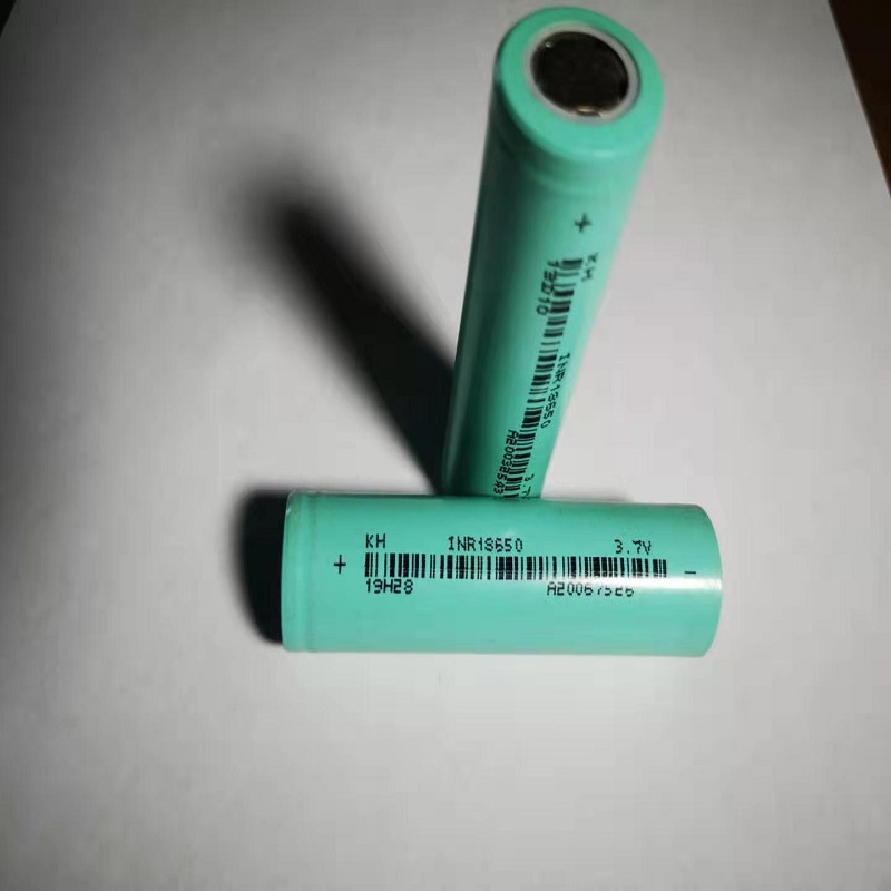 18650 litium-ioniakku 2000mAh 3,7 V