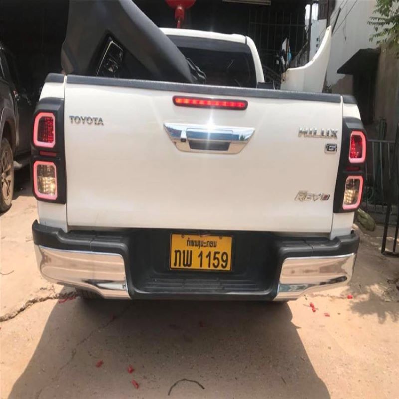 Takavalopeite Toyota Revo/ Hilux 2015 -varten 2018,jarruvalaisin Toyota Revo/ Hilux 2015