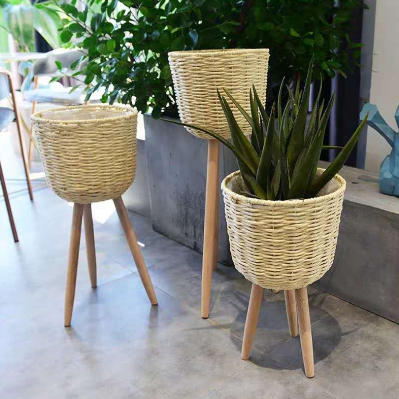 Sarja 3 kukkaruukun jalustaa