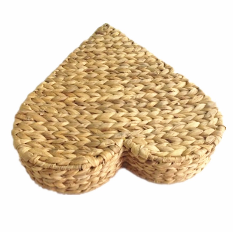 Sydämenmuotoinen vesihyatsinttikori