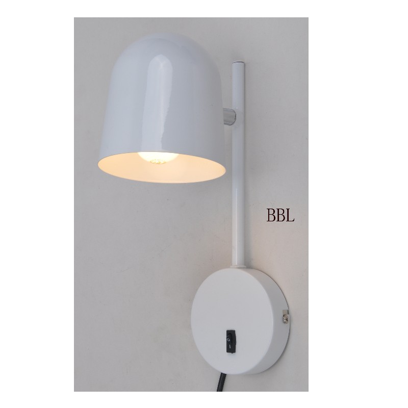 Seinävalaisin pyörivällä metallivarjolla