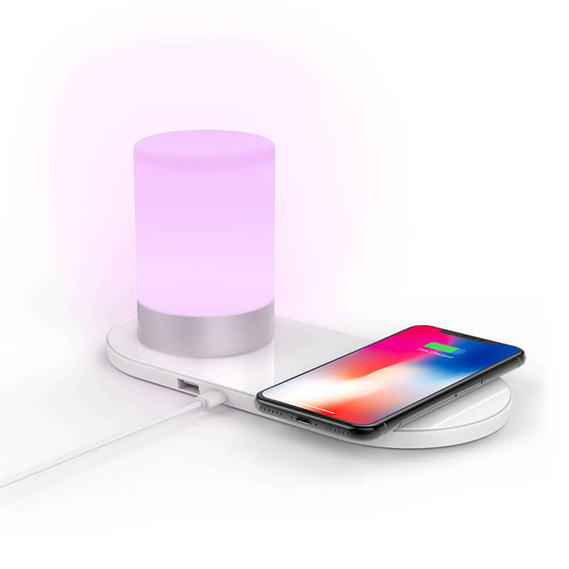 RGB-lamppu, jossa on langaton latausasema (iPhone tai Androidipuhelin)