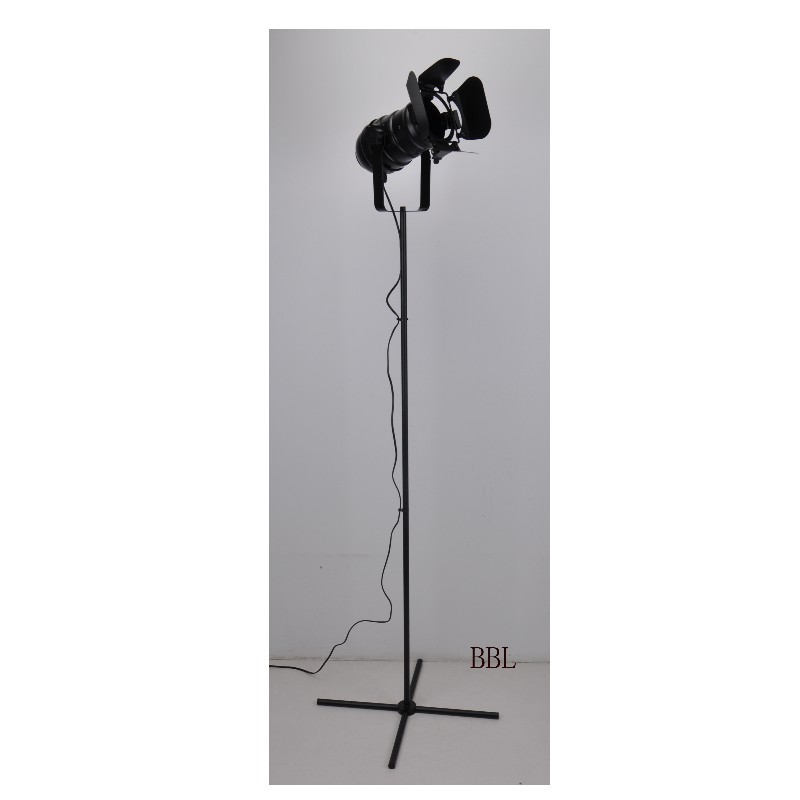 Elokuvan lattiavalaisin-1 U-kiinnikkeellä, voi säätää suuntaa