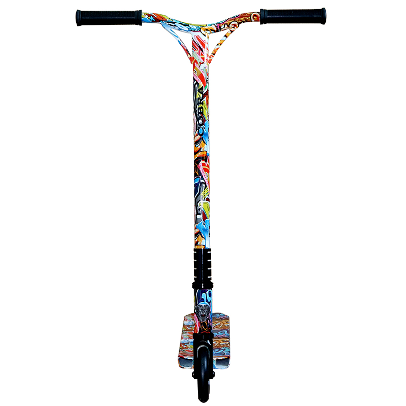 110mm temppu-skootteri (graffiti)