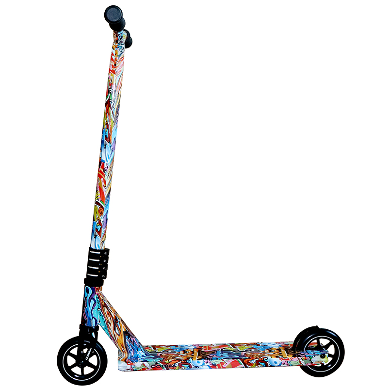 110mm temppu-skootteri (graffiti)