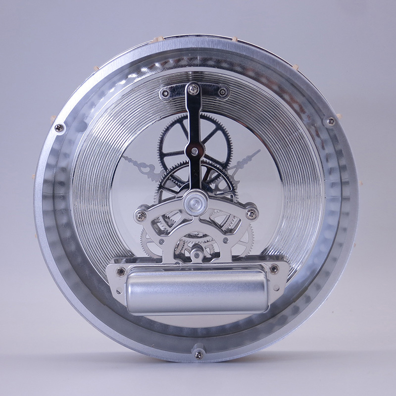 148MM hopeinen luurankokello