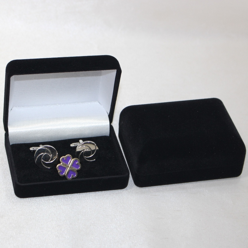 Tavara D-45 pyöreä kuvio Velvet Box kalvosinnappuloita, solmioita tai mitaleja, kolikoita ja virkamerkkejä varten, mm.84*64*36, painot noin 48g