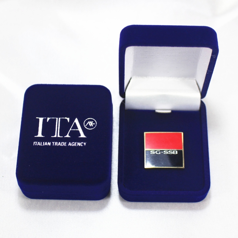 Kohta F-10 pyöreä muoto Velvet Box virkamerkin tai kolikon, mm.45*55*22, painot noin 23g