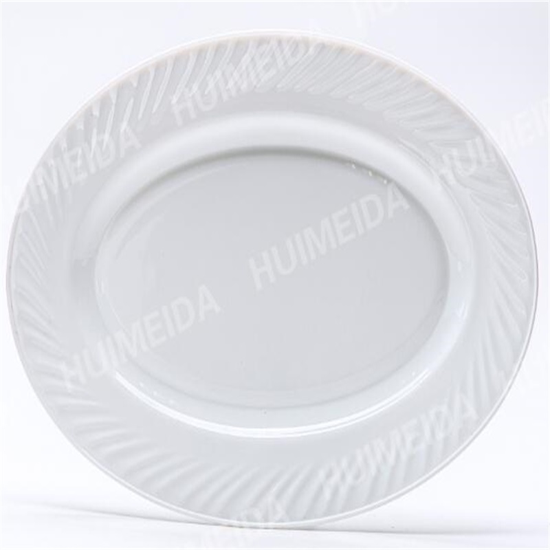 opaalilasiset lasiastiat, jotka on valmistettu ”HYP OVAL PLATE”
