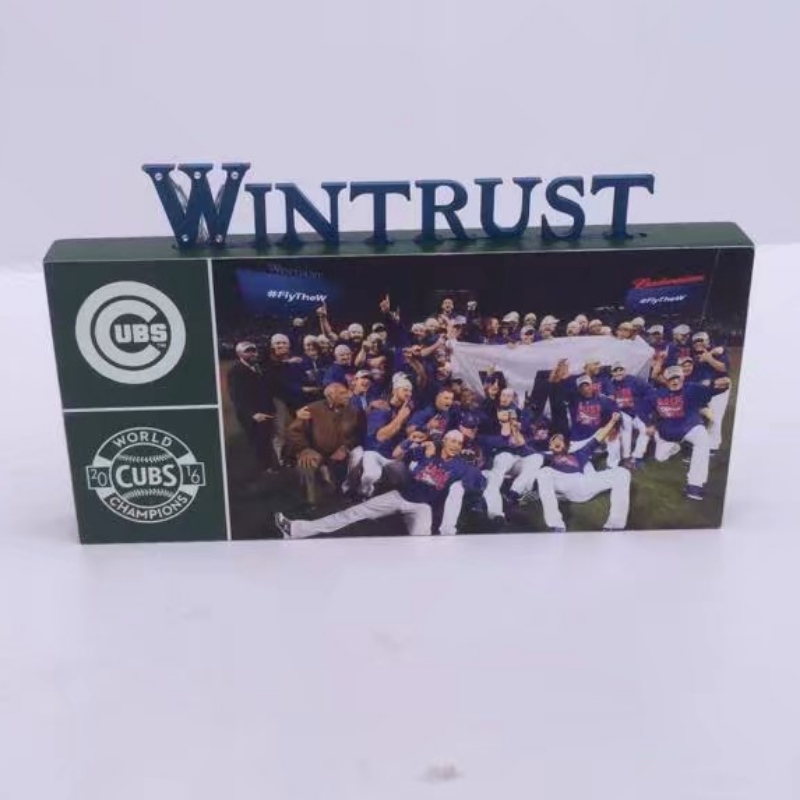 Wooden Cubs Wintrust Video Board LED-kirjaimet Valot