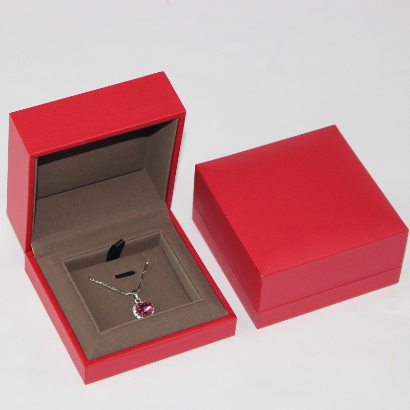 Hienot korujen pakkauslaatikot, erikoislaatuiset punaiset korurasiat, koko on 90*90*45mm