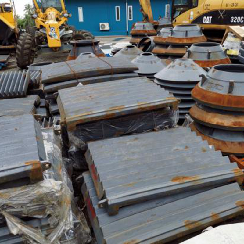 20190114 japanilainen Nakayama RC4228 SK3624, NSC200, NCC40H, NCCH42H, NCC45H, SR120C murskaimen osat Kambodžaan